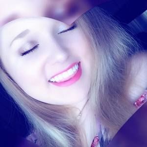 Meet your Posher, Cortney